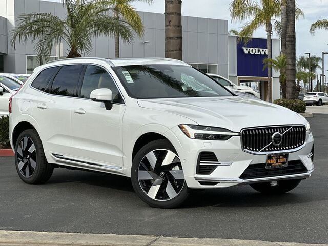 2023 Volvo XC60 Recharge Ultimate Bright Theme