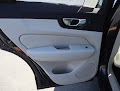 2024 Volvo XC60 Plus Dark Theme