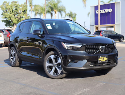 2025 Volvo XC40