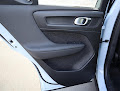2025 Volvo XC40 Core Bright Theme