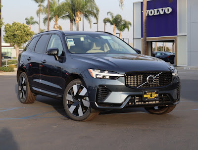 2025 Volvo XC60 Plug-In Hybrid