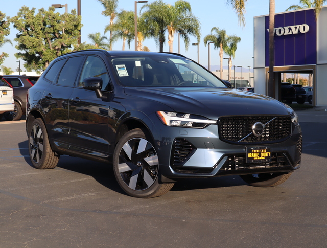 2025 Volvo XC60 Plug-In Hybrid Plus