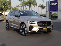 2025 Volvo XC60 Plug-In Hybrid Plus