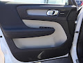 2025 Volvo XC40 Ultra Bright Theme