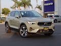 2025 Volvo XC40 Core Bright Theme