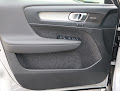2024 Volvo XC40 Ultimate Bright Theme