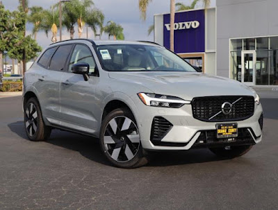 2025 Volvo XC60 Plug-In Hybrid