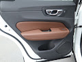 2022 Volvo XC60 Momentum