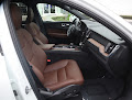 2022 Volvo XC60 Momentum