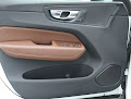 2022 Volvo XC60 Momentum