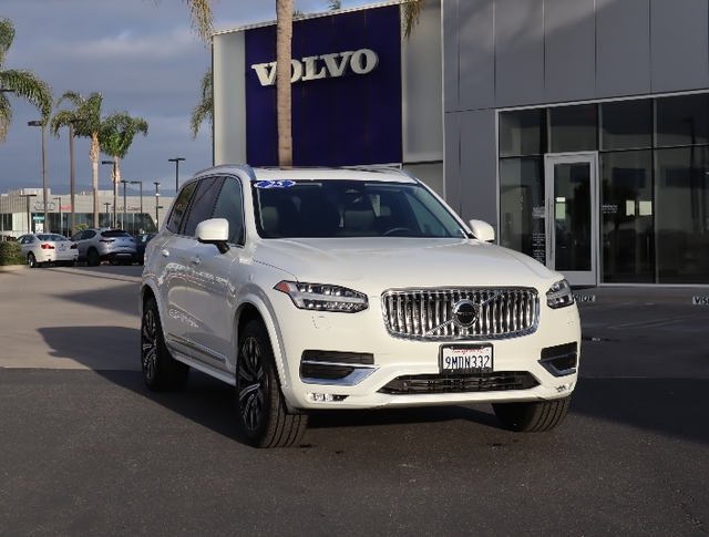 2025 Volvo XC90 Core