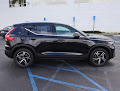 2025 Volvo XC40 Core Bright Theme
