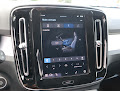 2025 Volvo XC40 Core Bright Theme