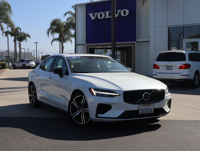 2022 Volvo S60 Recharge R-Design Expression/Inscription