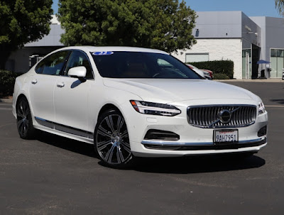 2022 Volvo S90