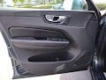 2022 Volvo XC60 B5 AWD Momentum