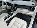 2025 Volvo XC60 B5