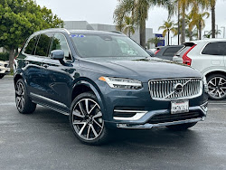 2025 Volvo XC90 B6 