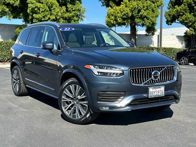 2022 Volvo XC90 Momentum