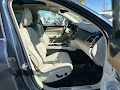 2022 Volvo XC90 Momentum